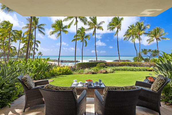 Beautiful ocean views from a Hawaii vacation rental