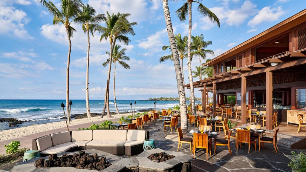 Kona Bar & Lounge | Beach Tree at Four Seasons Resort Hualalai